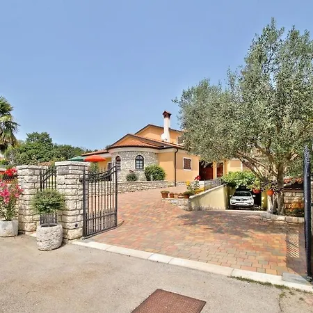 Morena By Briskva 别墅