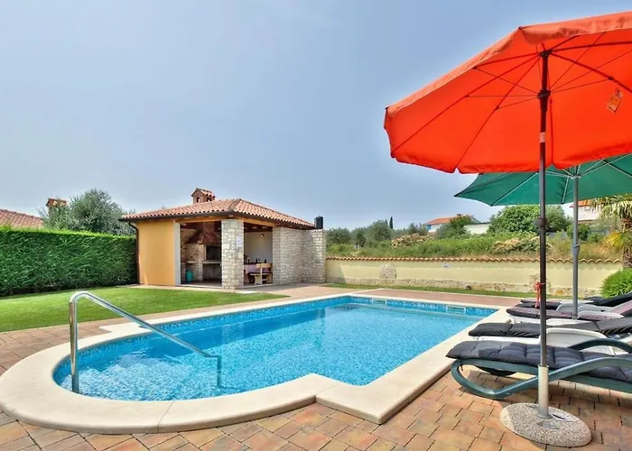 Villa Morena By Briskva Kastel