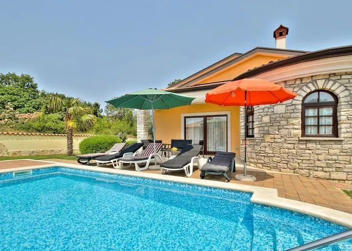 Villa Morena By Briskva Kastel